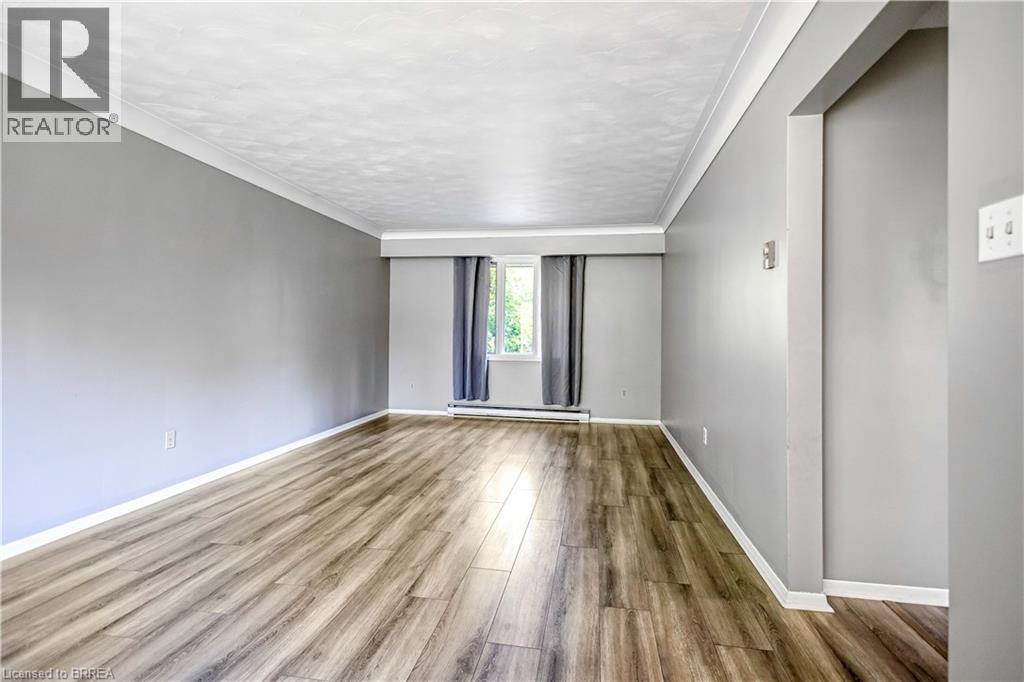 10 Harris Avenue, Brantford, Ontario  N3R 2E9 - Photo 7 - 40769795