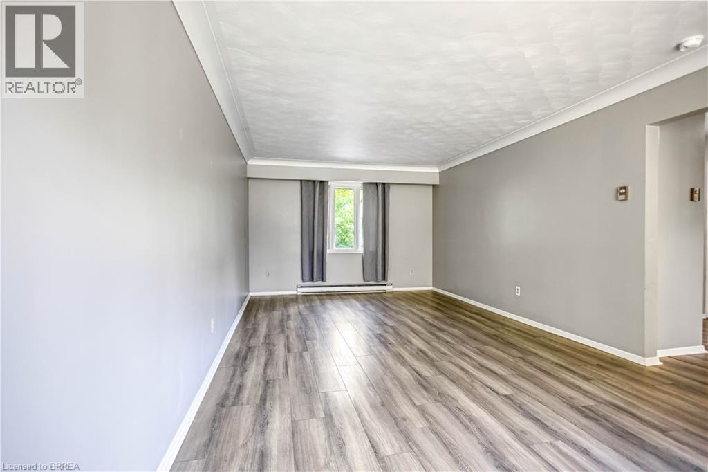 10 Harris Avenue, Brantford, Ontario  N3R 2E9 - Photo 8 - 40769795