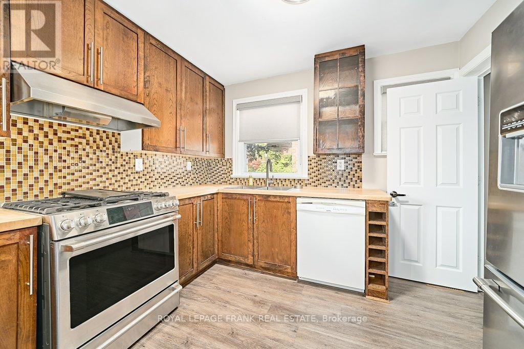 305 James Street, Whitby, Ontario  L1N 1G4 - Photo 10 - E12413384