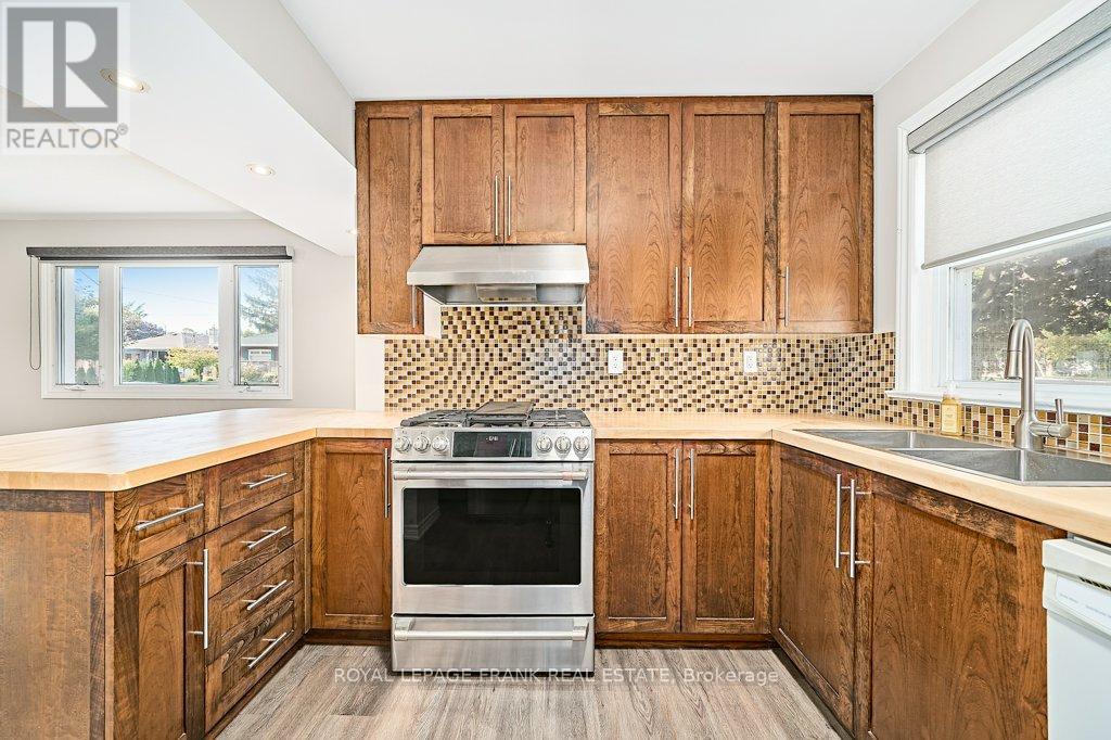 305 James Street, Whitby, Ontario  L1N 1G4 - Photo 11 - E12413384