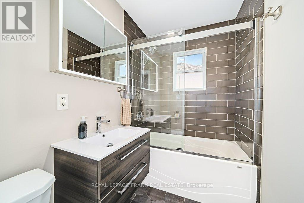 305 James Street, Whitby, Ontario  L1N 1G4 - Photo 12 - E12413384