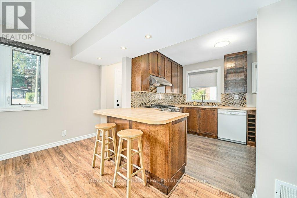 305 James Street, Whitby, Ontario  L1N 1G4 - Photo 9 - E12413384