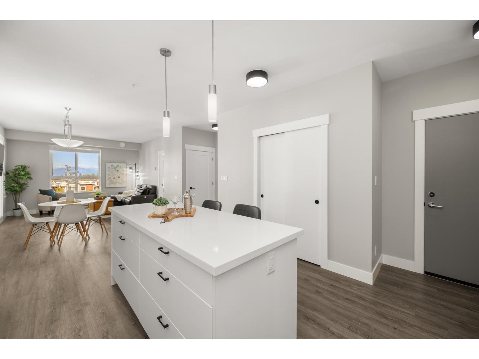 B512 20838 78b Avenue, Langley, British Columbia  V2Y 3M2 - Photo 2 - R3049505