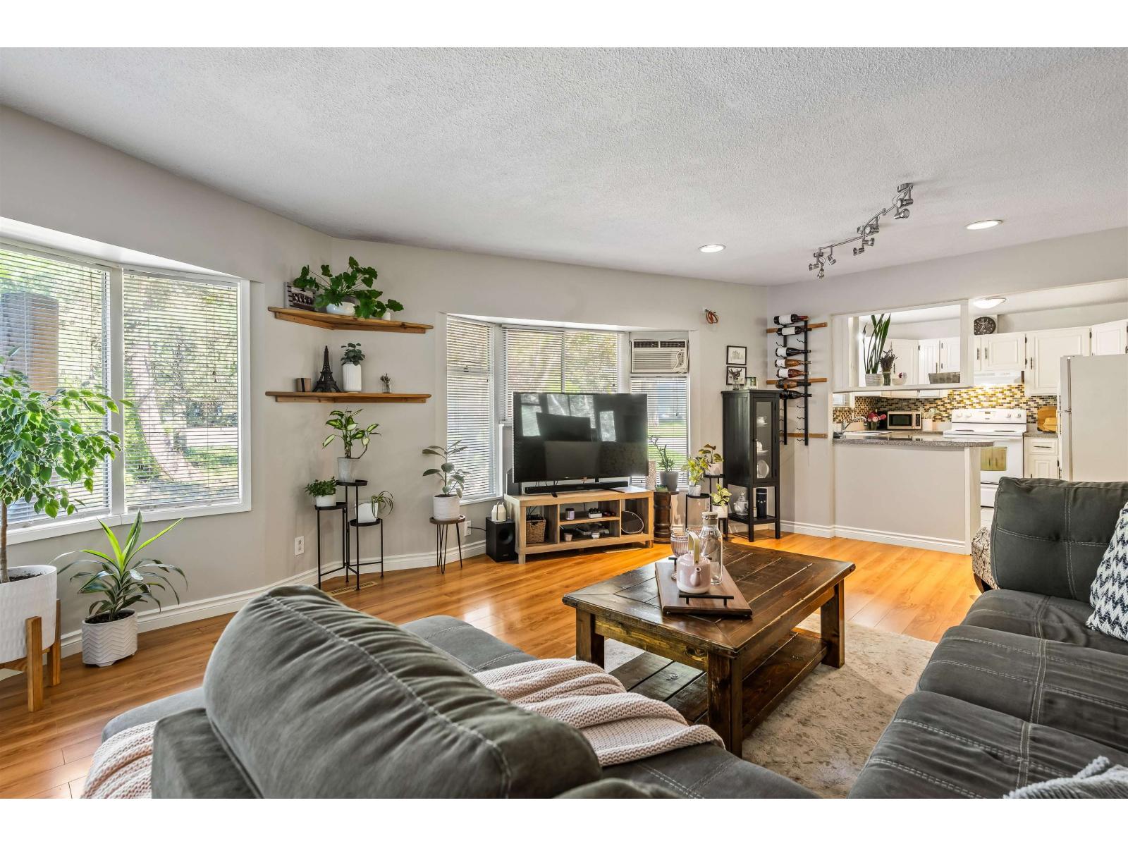 45942 Sleepy Hollow Road, Cultus Lake East, Cultus Lake, British Columbia  V2R 5A8 - Photo 9 - R3049683