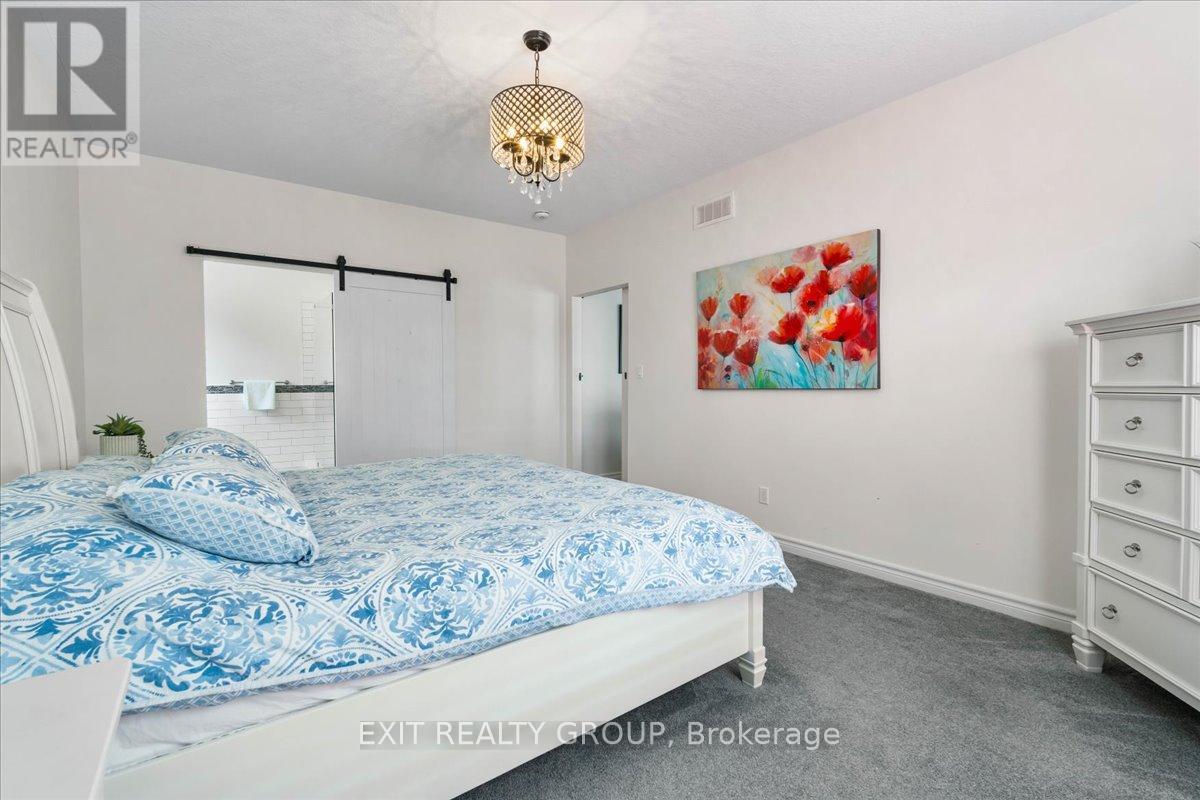 18 Gilbert Crescent, Prince Edward County, Ontario  K0K 3L0 - Photo 25 - X12413320