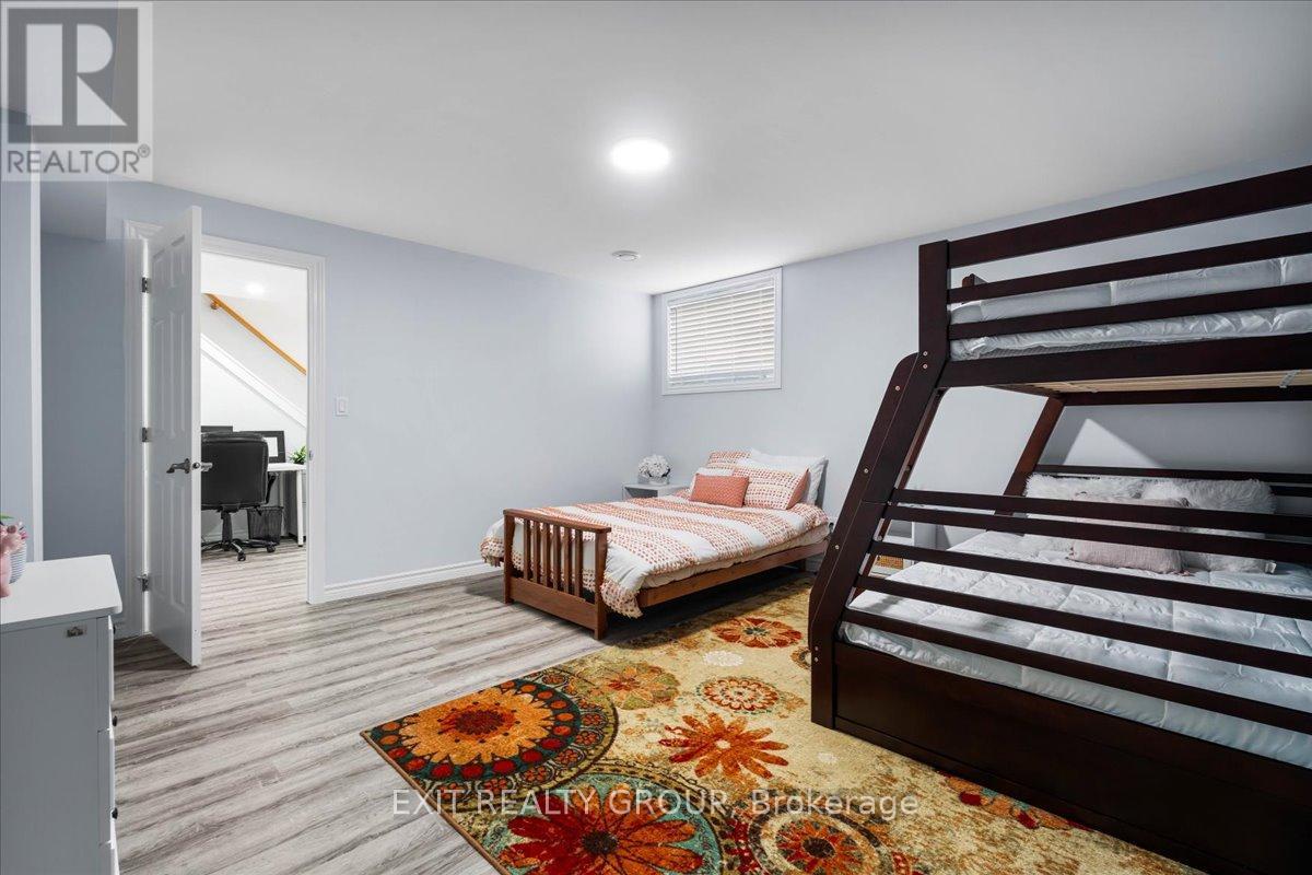 18 Gilbert Crescent, Prince Edward County, Ontario  K0K 3L0 - Photo 32 - X12413320