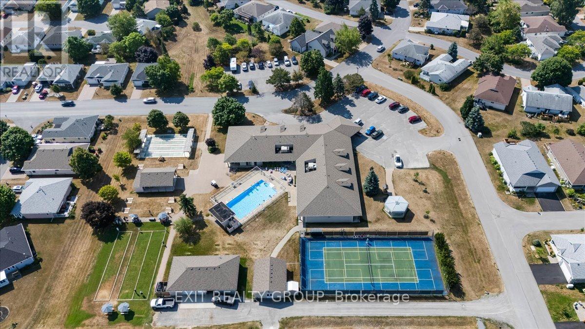 18 Gilbert Crescent, Prince Edward County, Ontario  K0K 3L0 - Photo 46 - X12413320