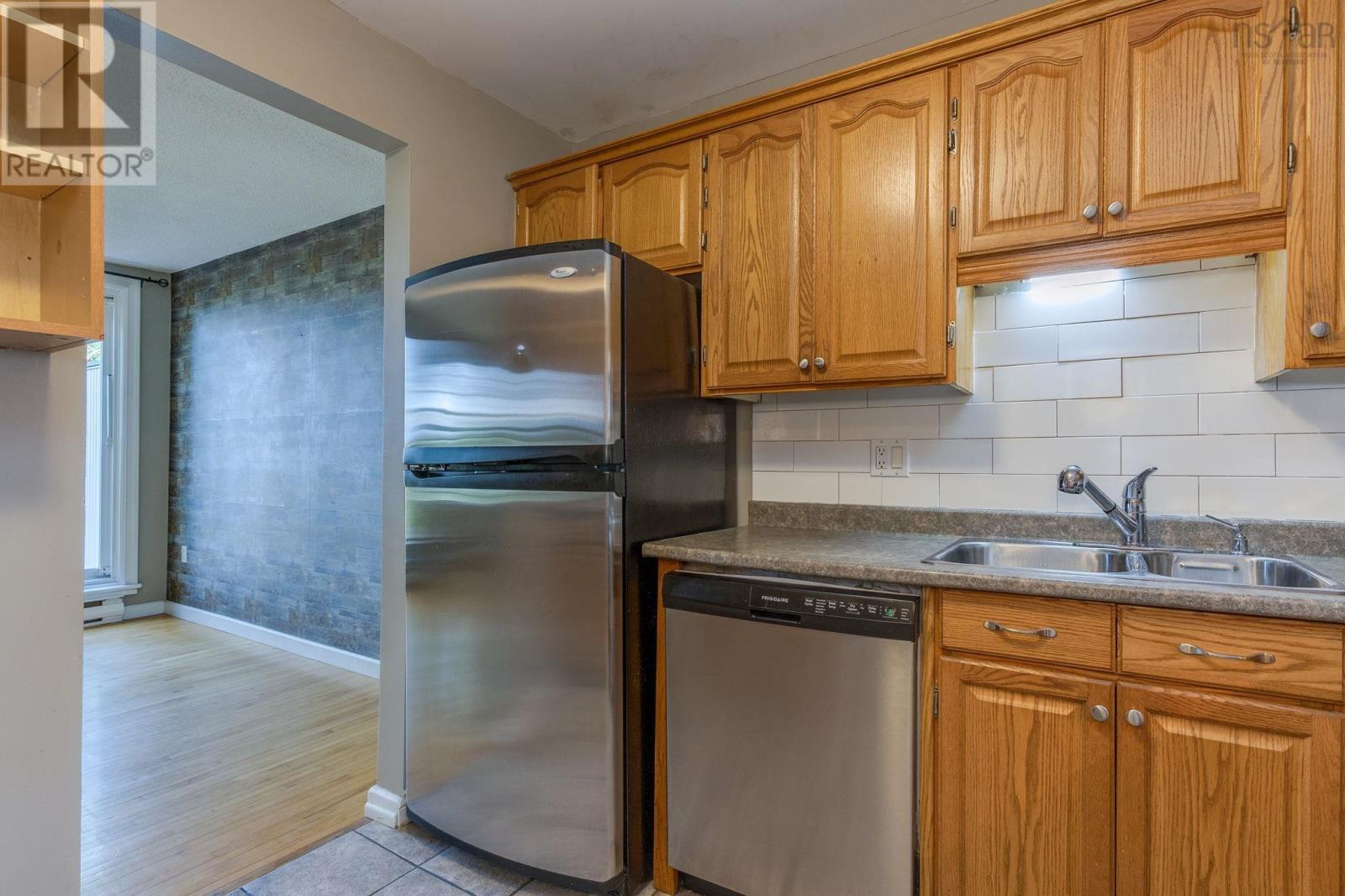 123 79 Collins Grove, Dartmouth, Nova Scotia  B2V 1S5 - Photo 3 - 202523732