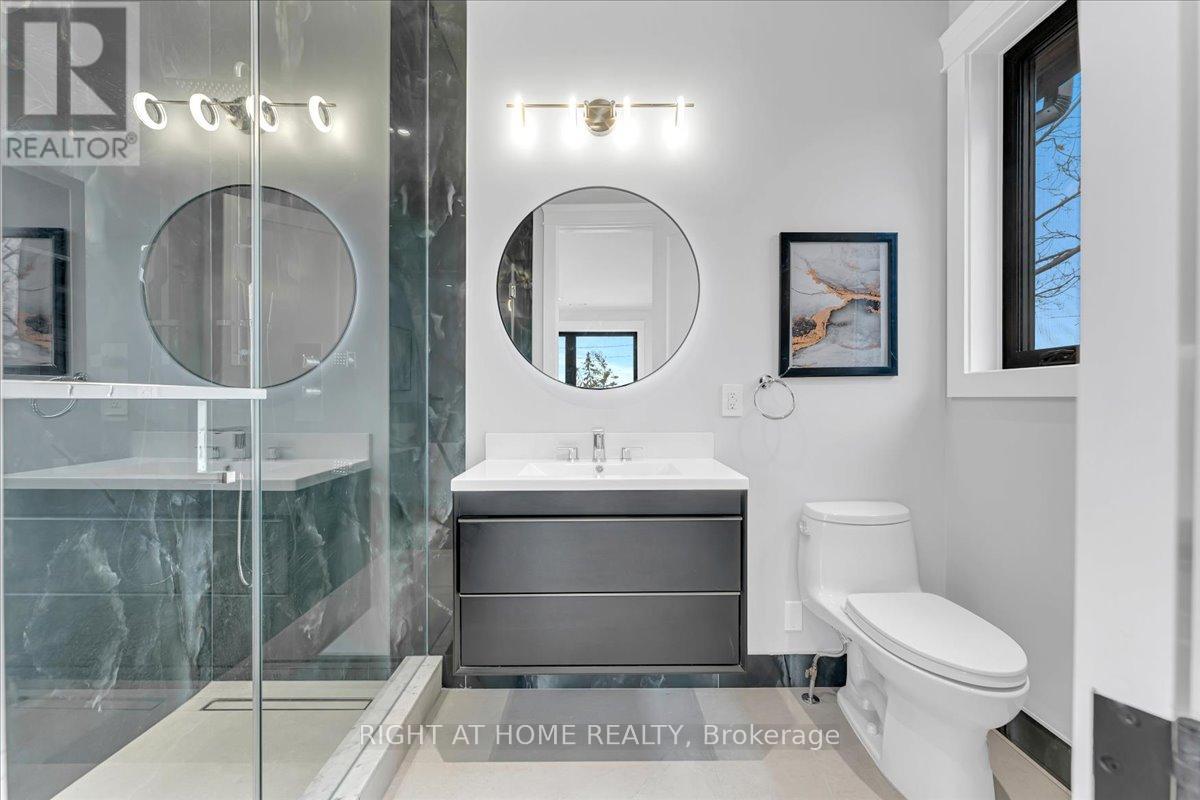 2572 Edenhurst Drive, Mississauga, Ontario  L5A 2L3 - Photo 33 - W12413178