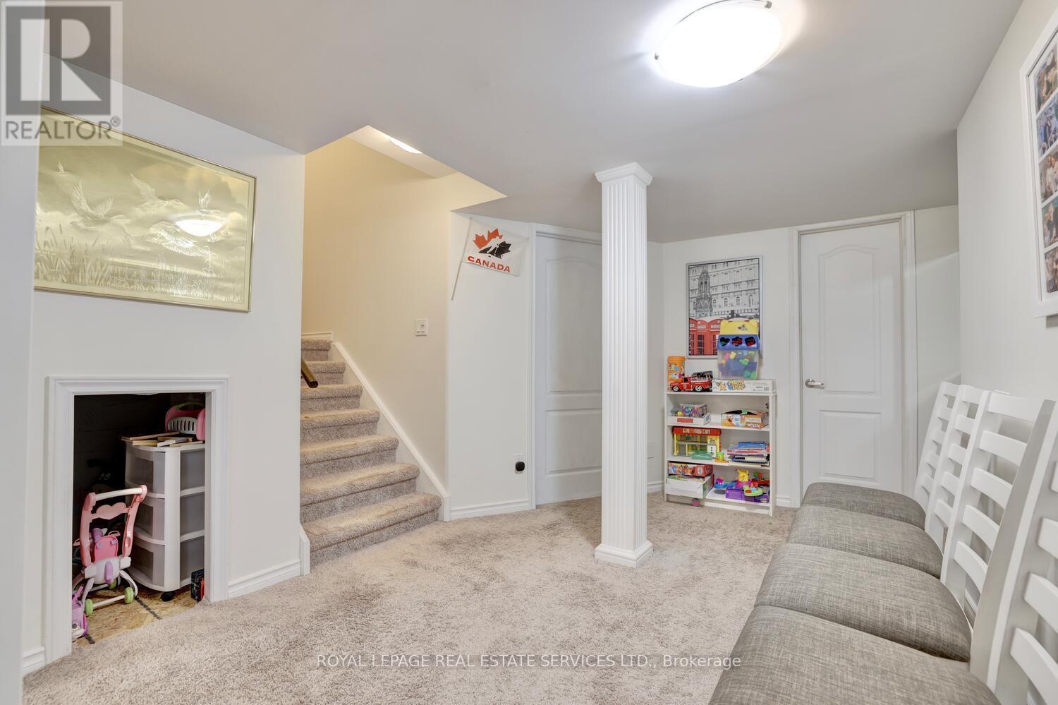35 Aiken Crescent, Orangeville, Ontario  L9W 0B2 - Photo 25 - W12413182