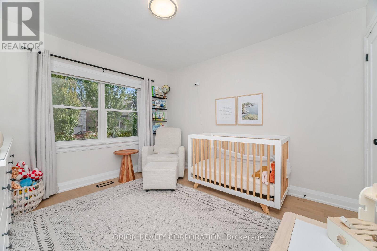 86 Park Street W, Mississauga, Ontario  L5H 1L3 - Photo 12 - W12413183