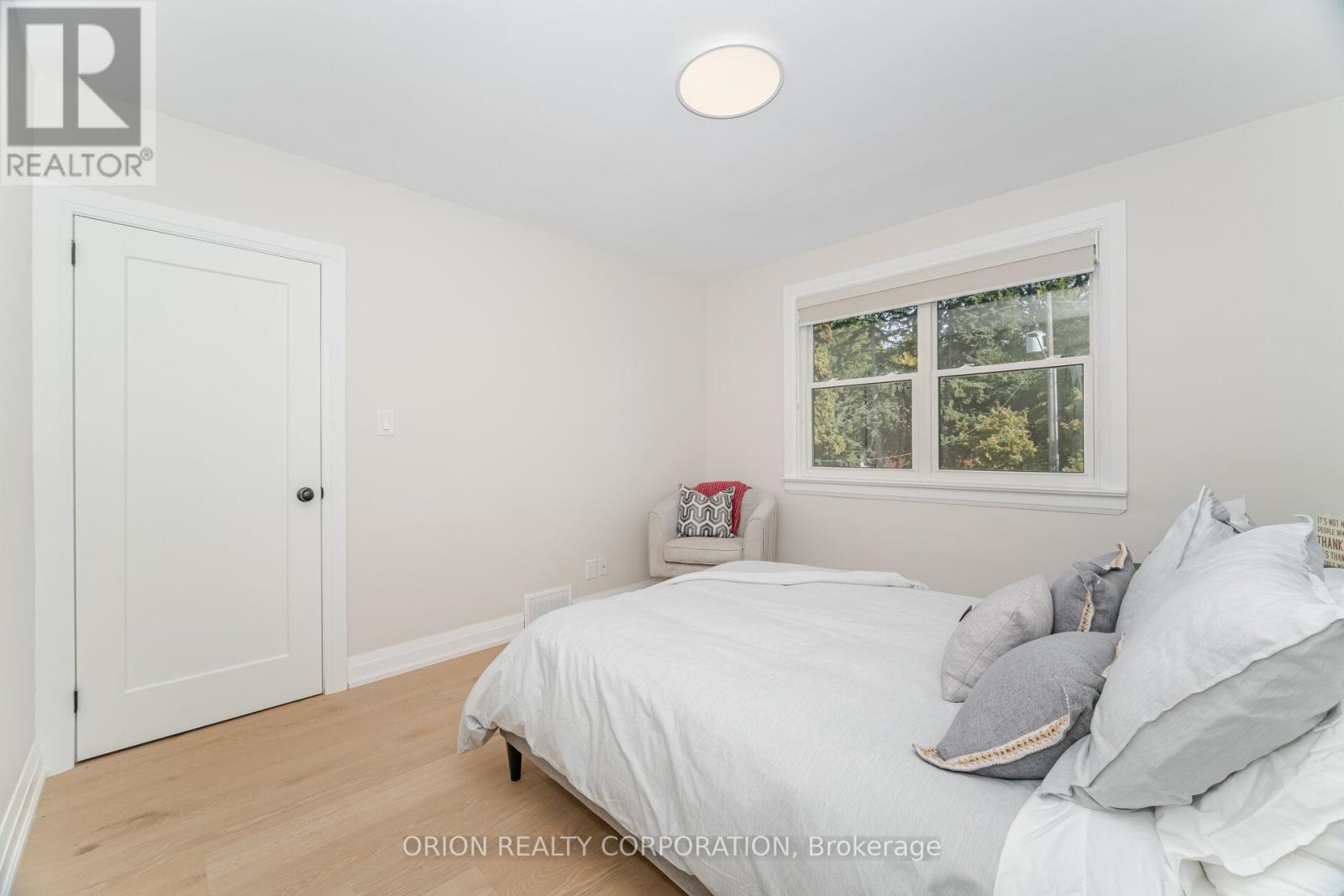 86 Park Street W, Mississauga, Ontario  L5H 1L3 - Photo 22 - W12413183