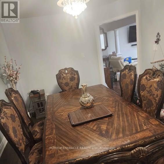 89 Pertosa Drive, Brampton, Ontario  L6X 4W7 - Photo 3 - W12413184