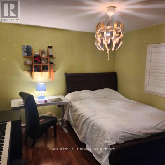 89 Pertosa Drive, Brampton, Ontario  L6X 4W7 - Photo 7 - W12413184