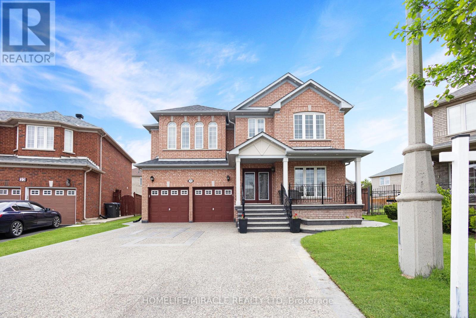 24 FAUNA COURT, Brampton, Ontario