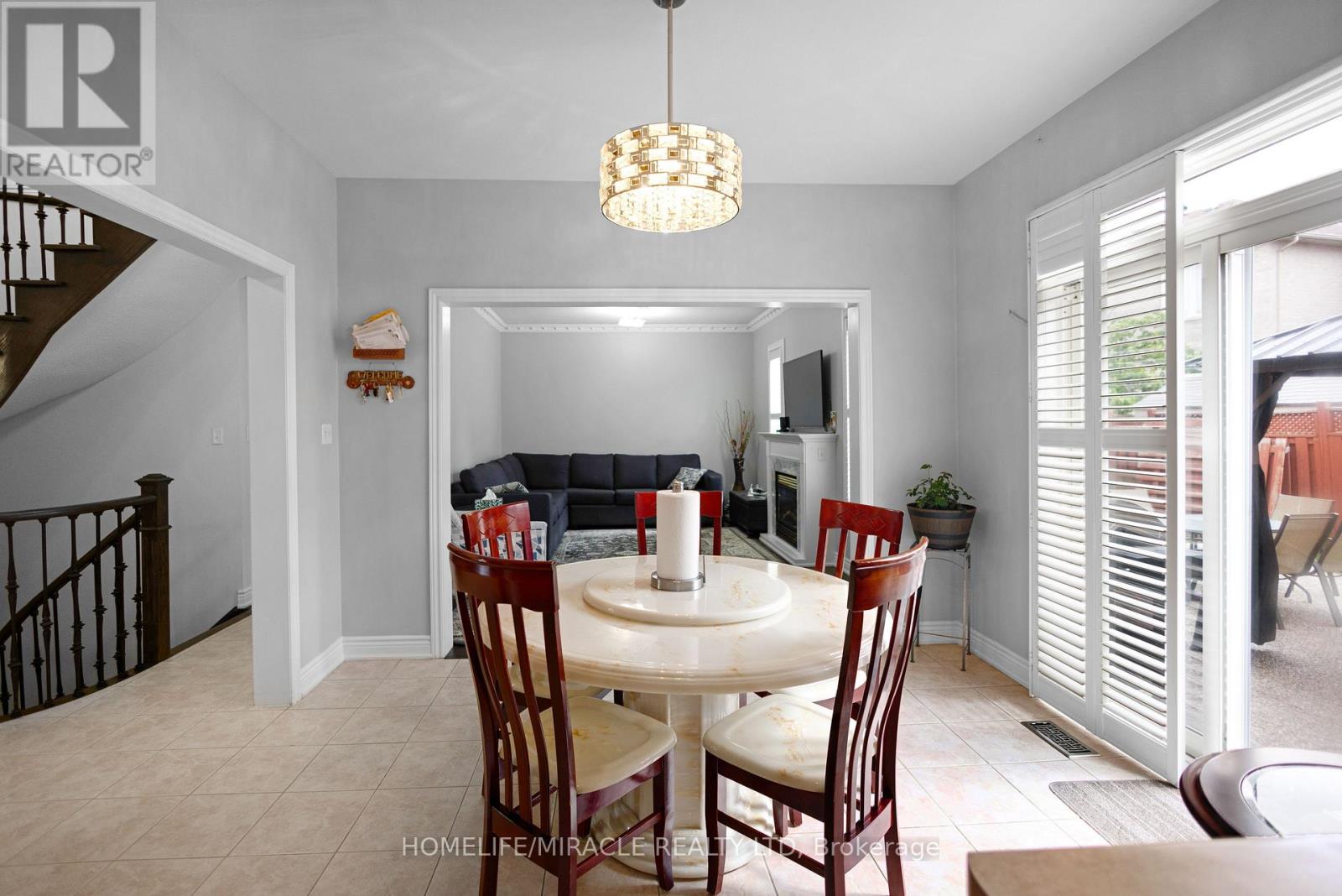 24 Fauna Court, Brampton, Ontario  L6R 3C6 - Photo 16 - W12413189