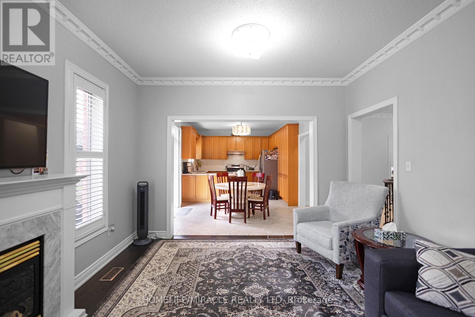 24 Fauna Court, Brampton, Ontario  L6R 3C6 - Photo 19 - W12413189