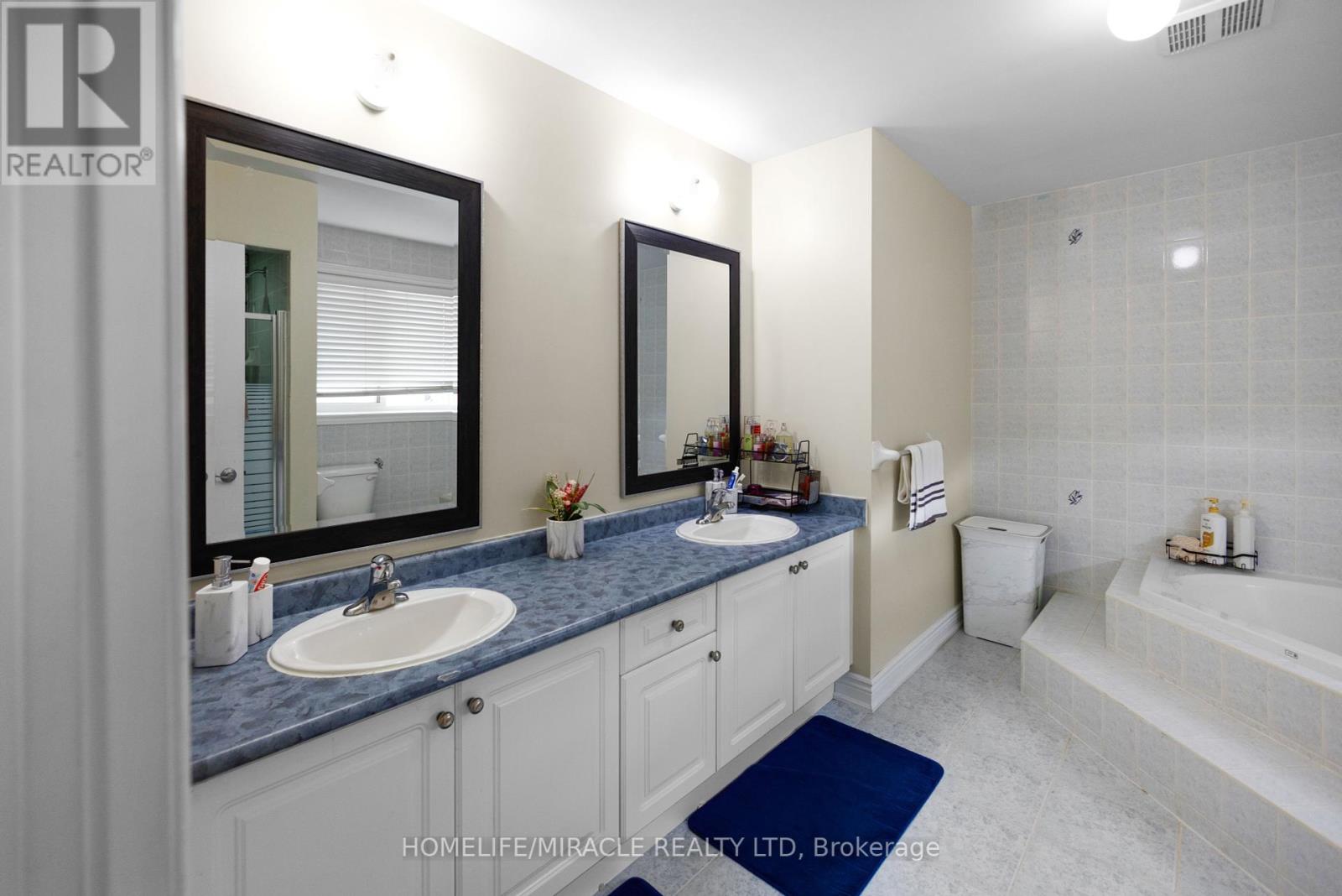 24 Fauna Court, Brampton, Ontario  L6R 3C6 - Photo 27 - W12413189