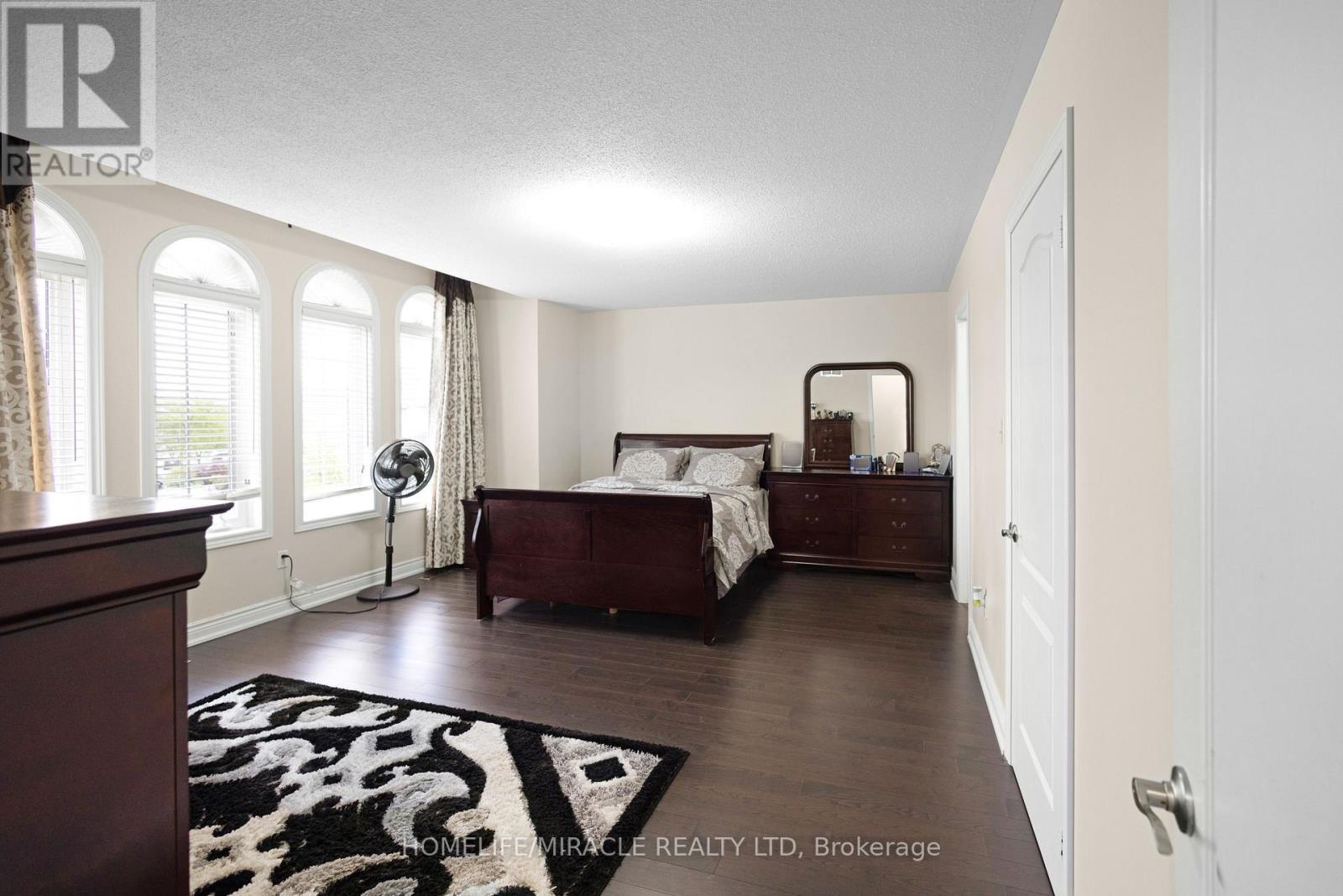 24 Fauna Court, Brampton, Ontario  L6R 3C6 - Photo 30 - W12413189