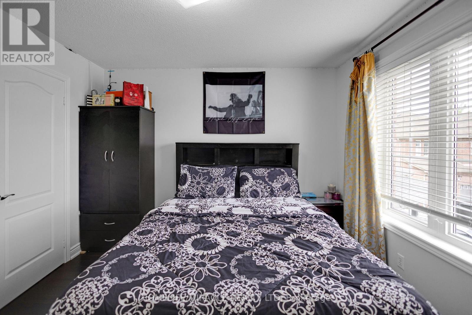 24 Fauna Court, Brampton, Ontario  L6R 3C6 - Photo 38 - W12413189