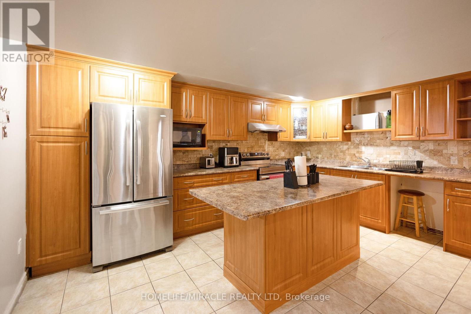 24 Fauna Court, Brampton, Ontario  L6R 3C6 - Photo 44 - W12413189