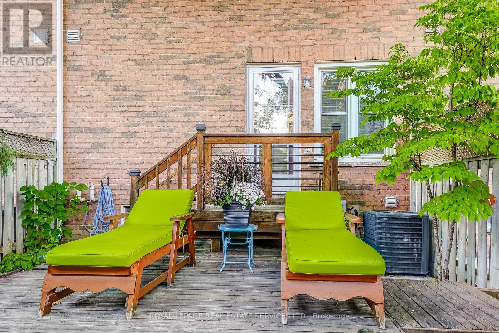 200 Glenashton Drive, Oakville, Ontario  L6H 6H6 - Photo 37 - W12413219