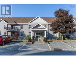 123 79 Collins Grove