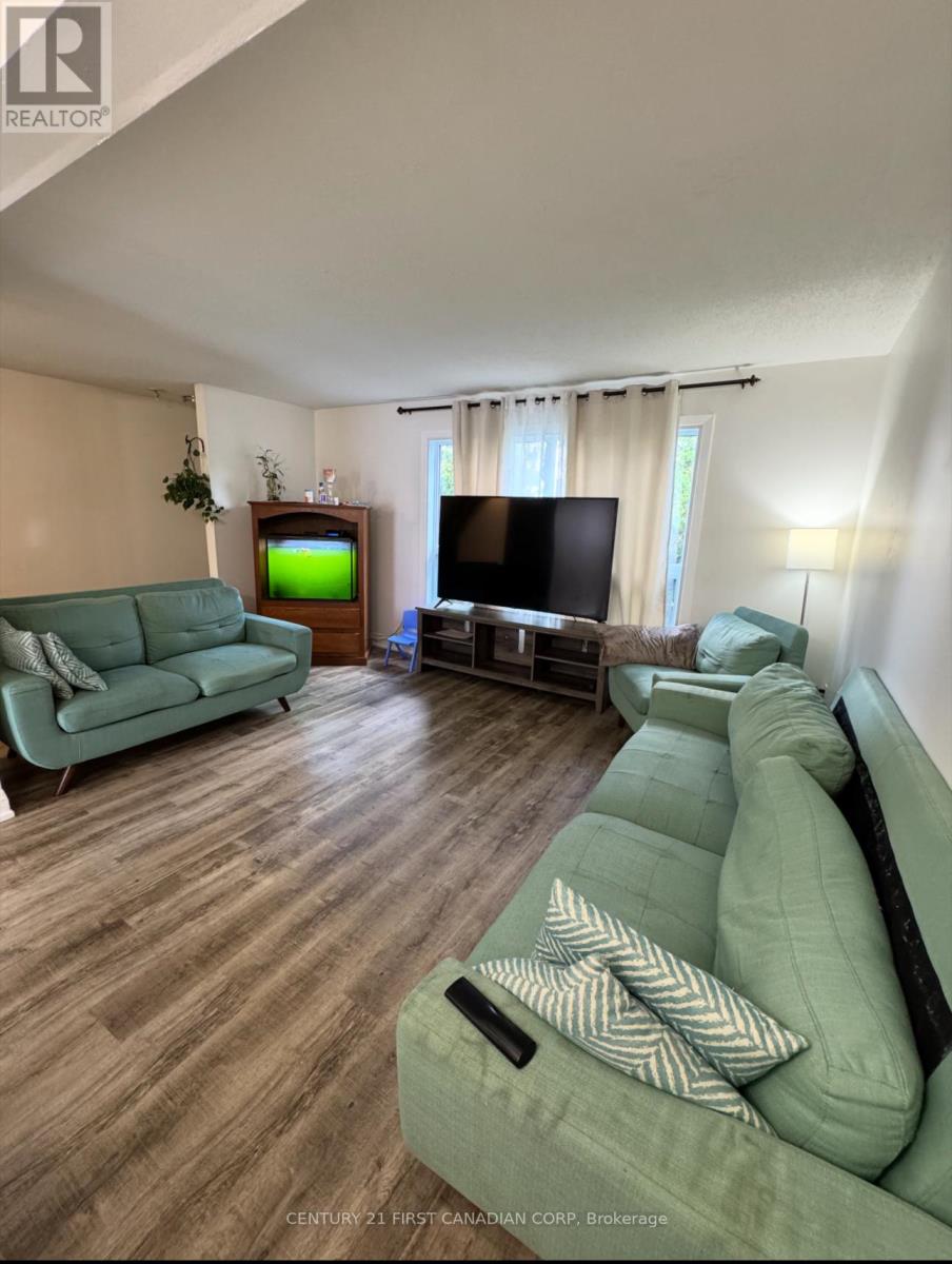 48 - 135 Belmont Drive, London South, Ontario  N6J 4J3 - Photo 7 - X12413252