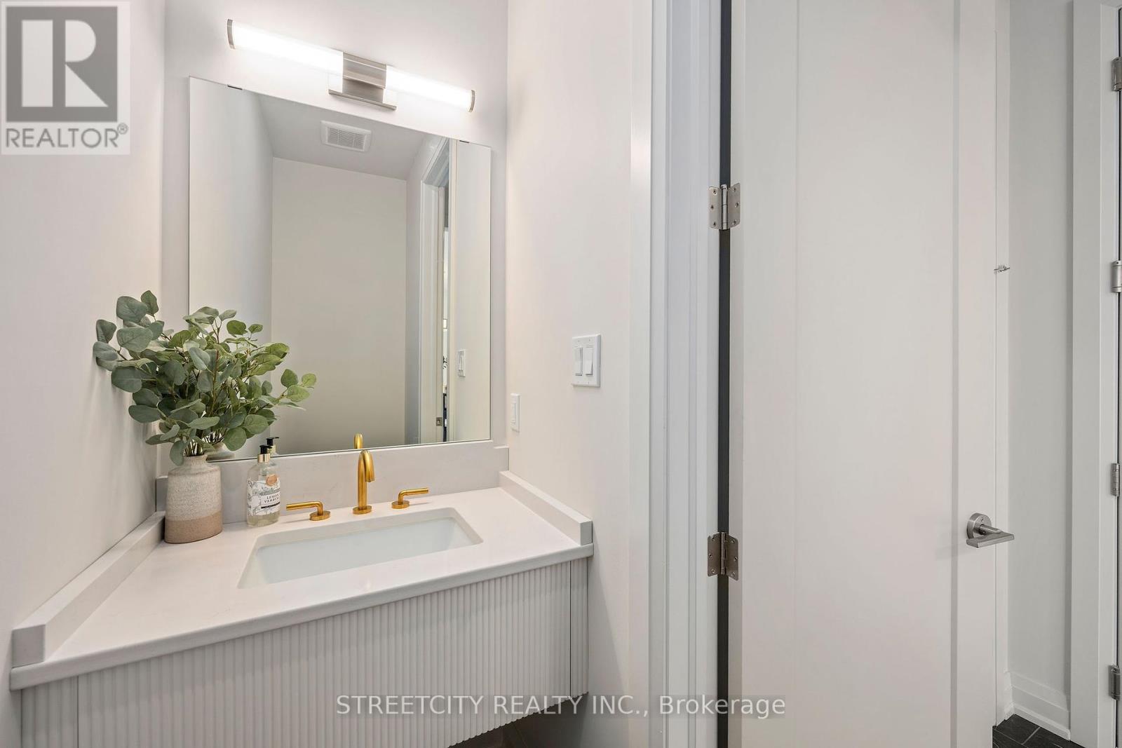 1621 Medway Park Drive, London North, Ontario  N6G 5B6 - Photo 18 - X12413394