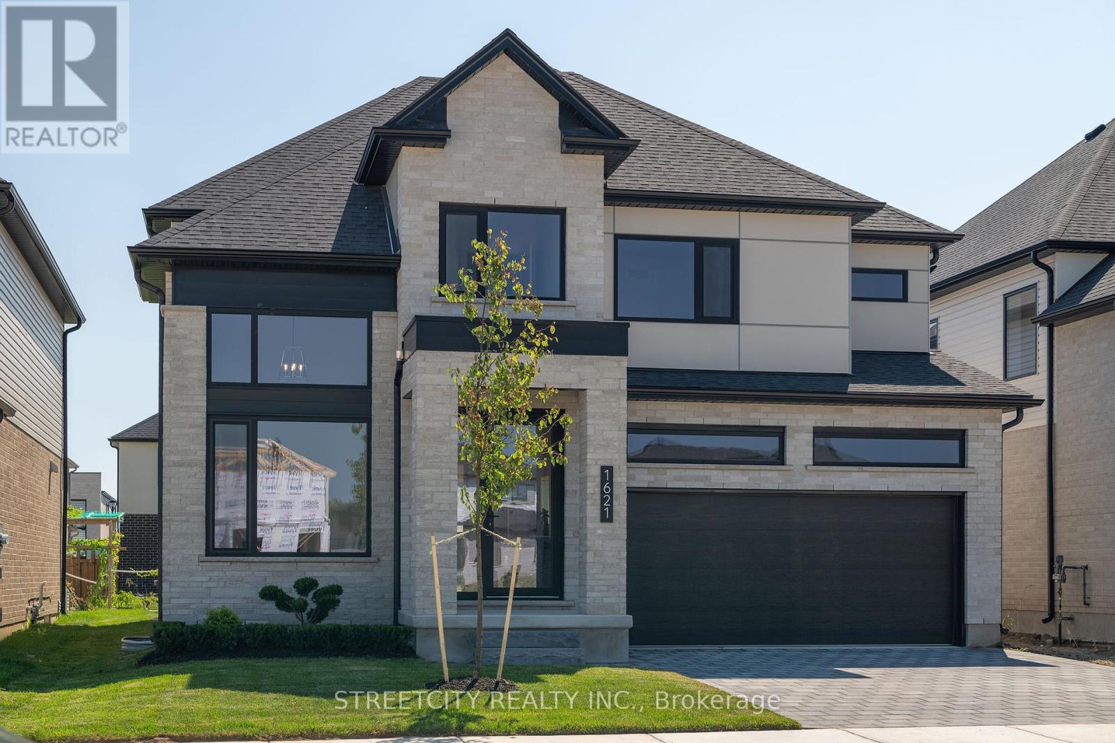 1621 Medway Park Drive, London North, Ontario  N6G 5B6 - Photo 2 - X12413394