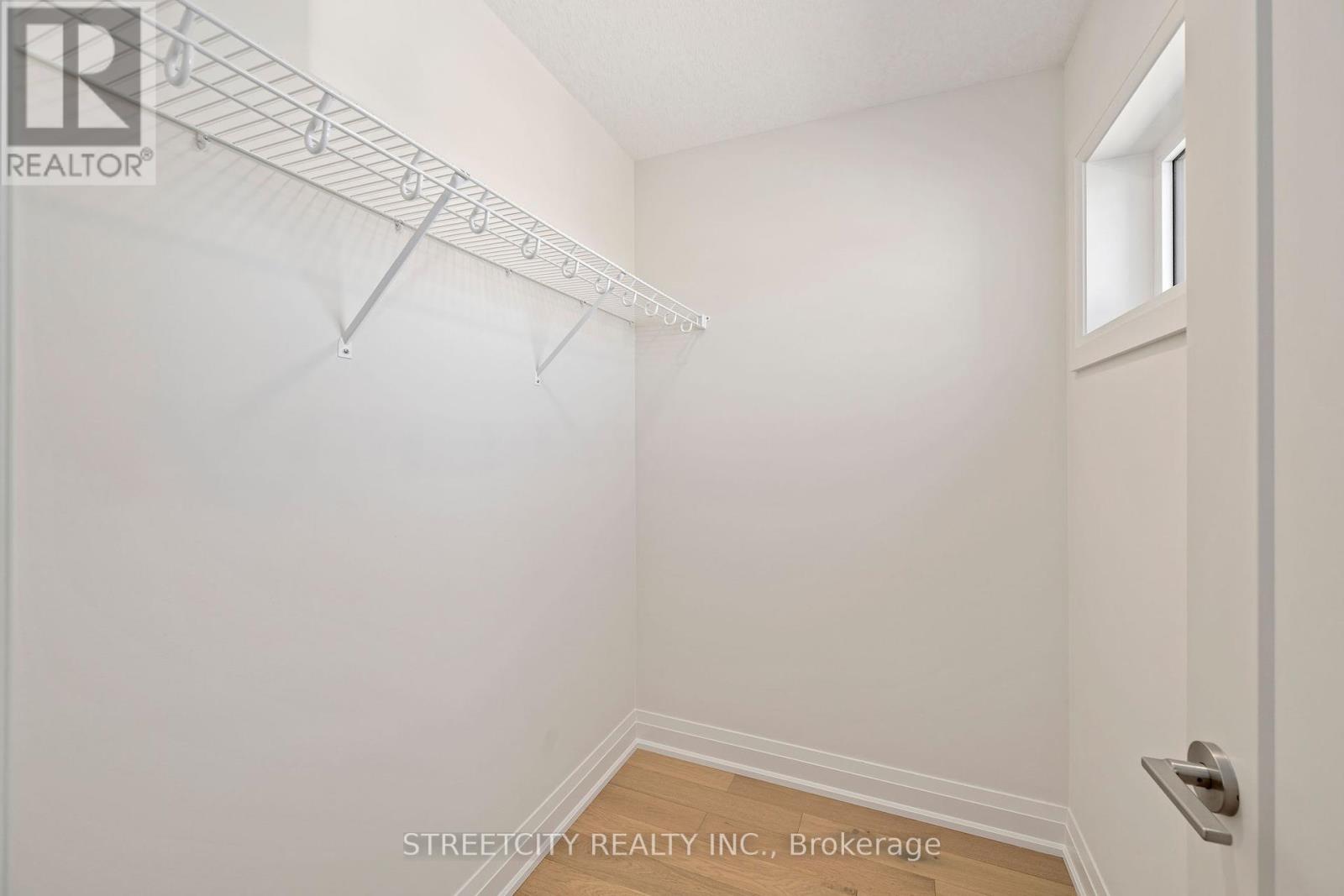 1621 Medway Park Drive, London North, Ontario  N6G 5B6 - Photo 22 - X12413394