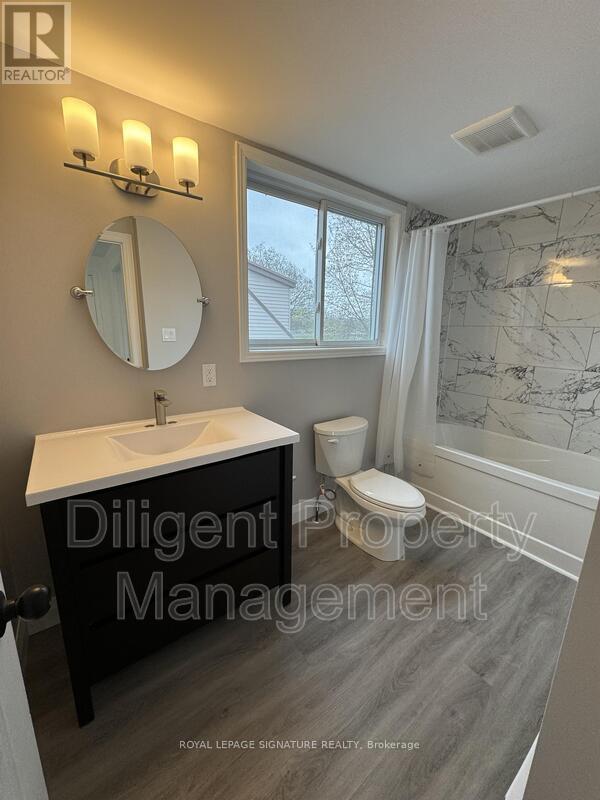 805 Morphet Avenue, Peterborough South (West), Ontario  K9J 2X7 - Photo 9 - X12346322