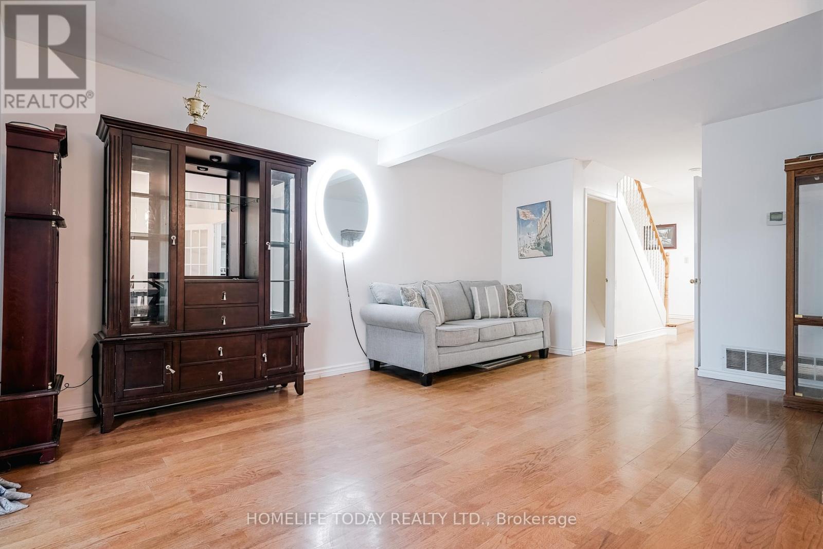 122 Valdor Drive, Toronto, Ontario  M1V 1R5 - Photo 9 - E12395304