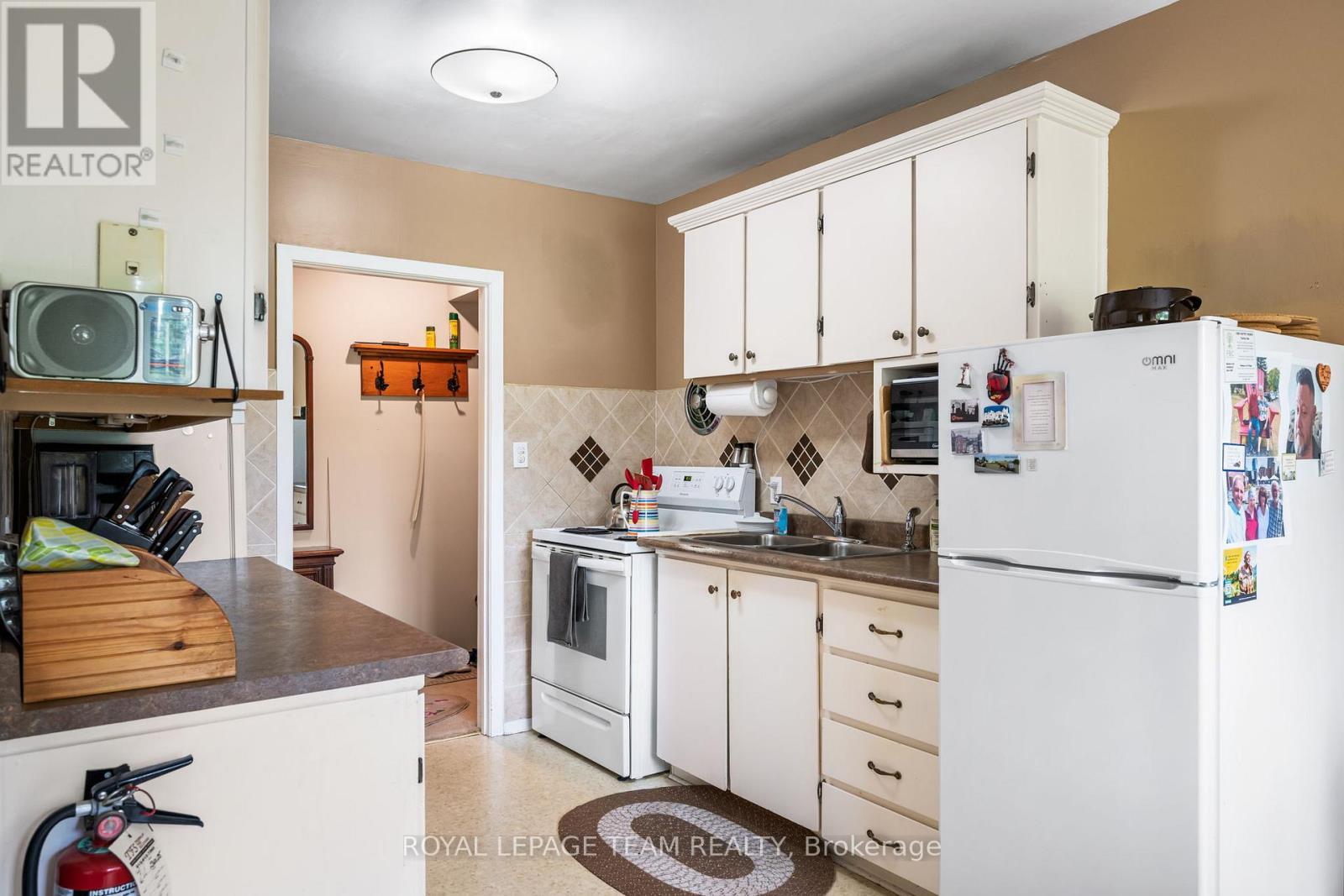 5 Rogers Road, Perth, Ontario  K7H 1N9 - Photo 13 - X12413292