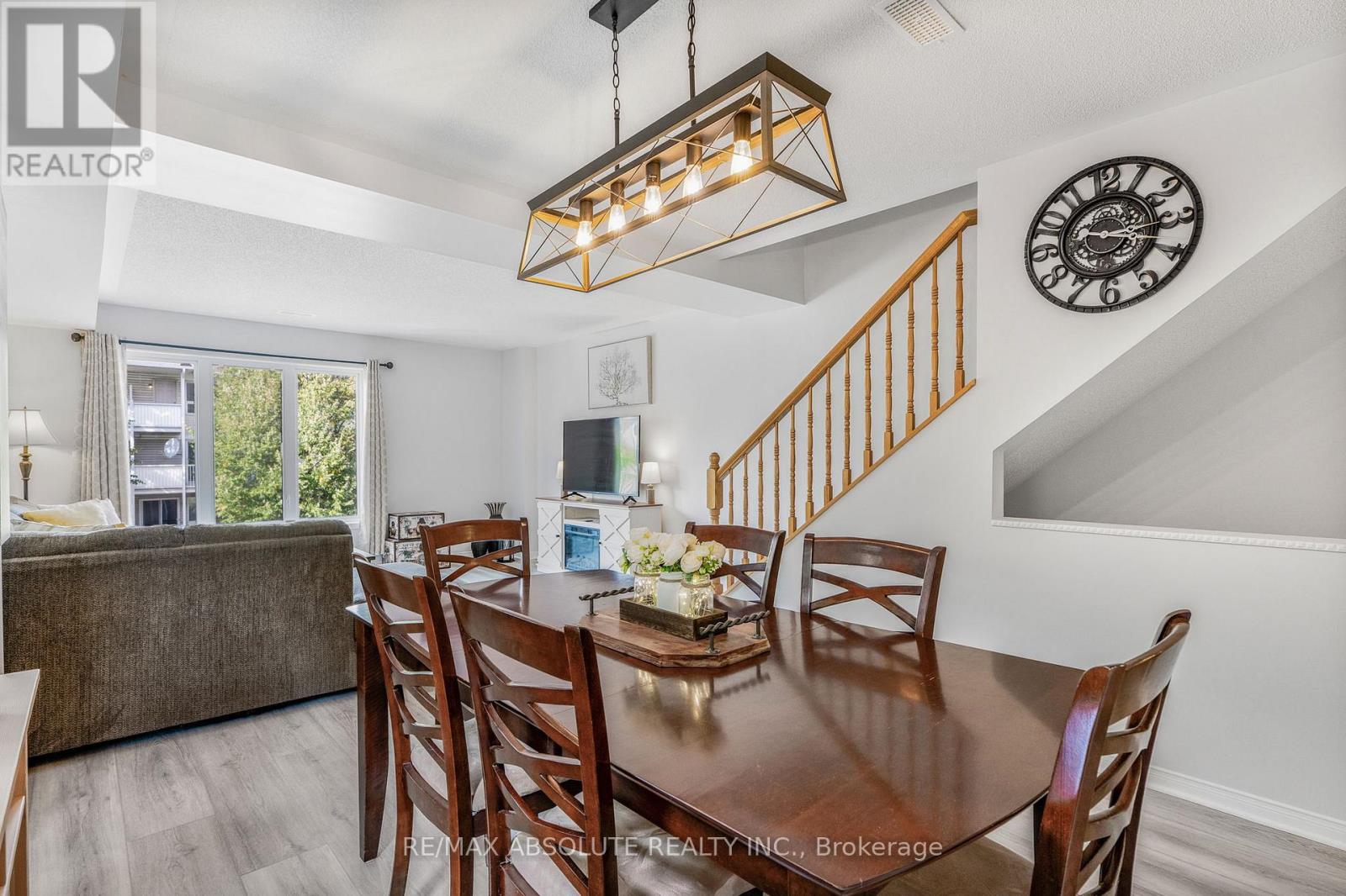32 Bonfield Private, Ottawa, Ontario  K4A 5E4 - Photo 13 - X12413301