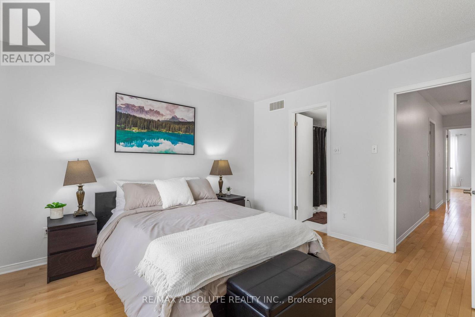 32 Bonfield Private, Ottawa, Ontario  K4A 5E4 - Photo 19 - X12413301