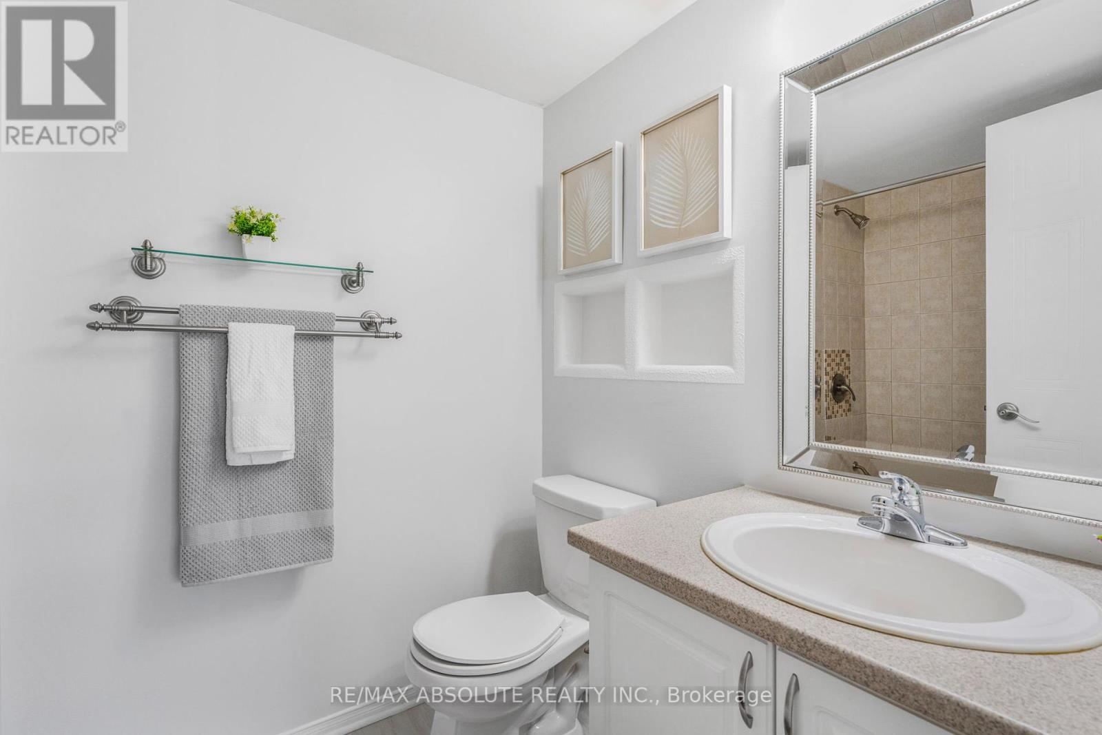 32 Bonfield Private, Ottawa, Ontario  K4A 5E4 - Photo 21 - X12413301