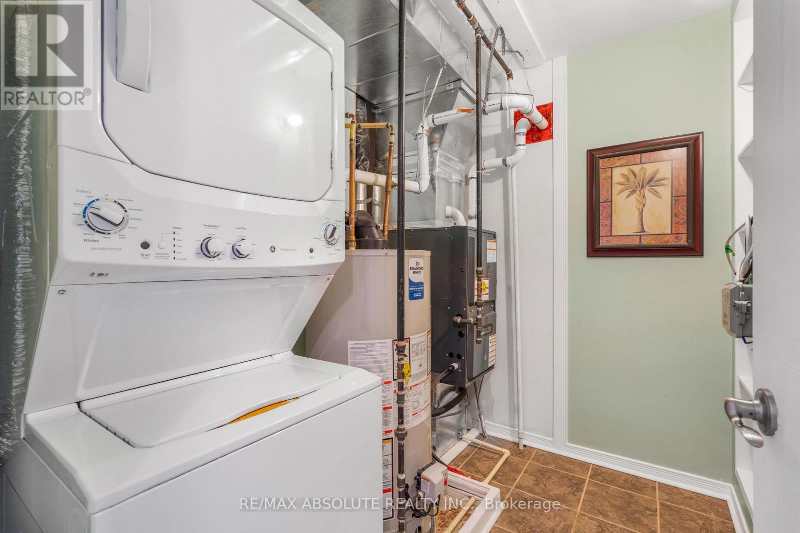 32 Bonfield Private, Ottawa, Ontario  K4A 5E4 - Photo 25 - X12413301