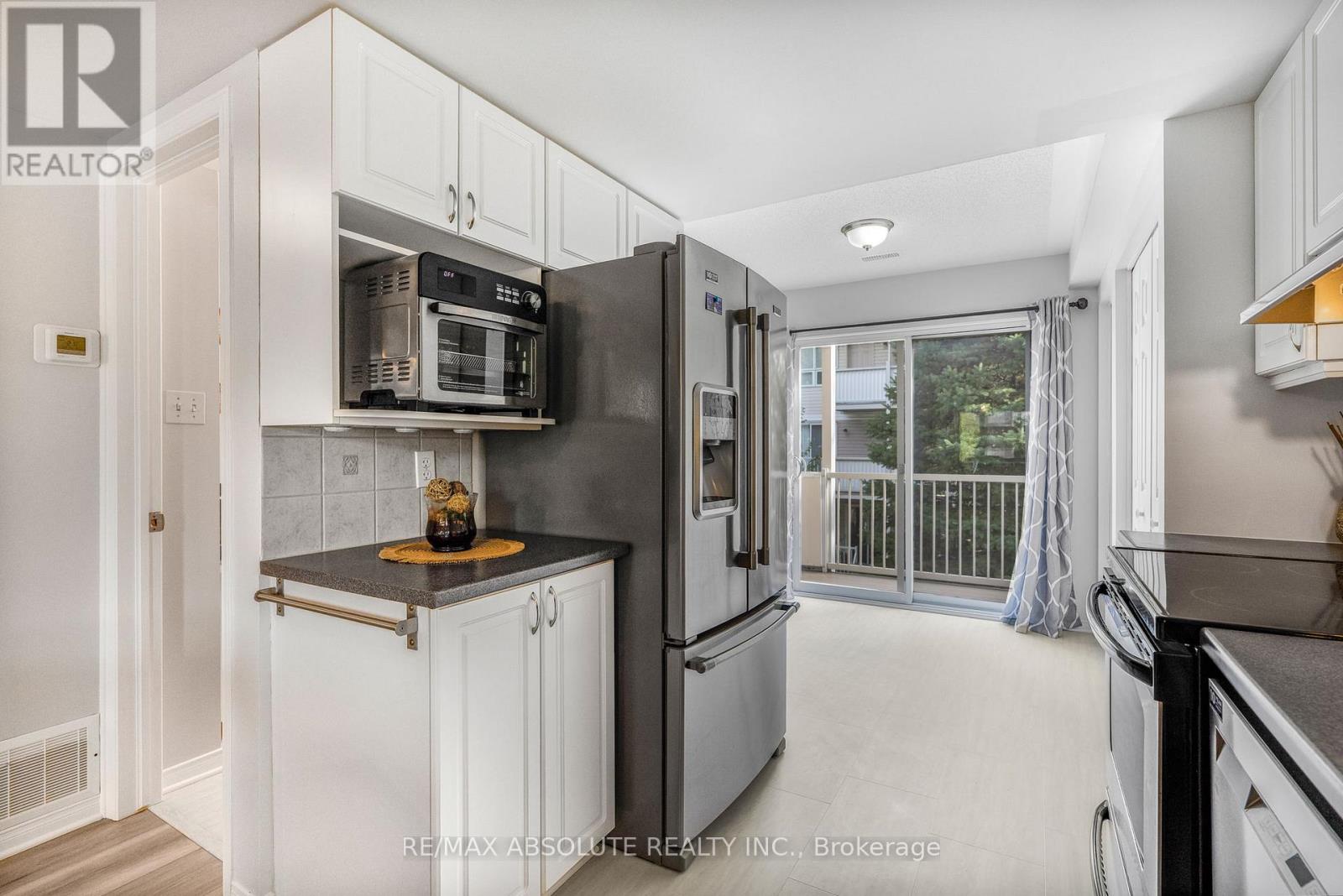 32 Bonfield Private, Ottawa, Ontario  K4A 5E4 - Photo 4 - X12413301