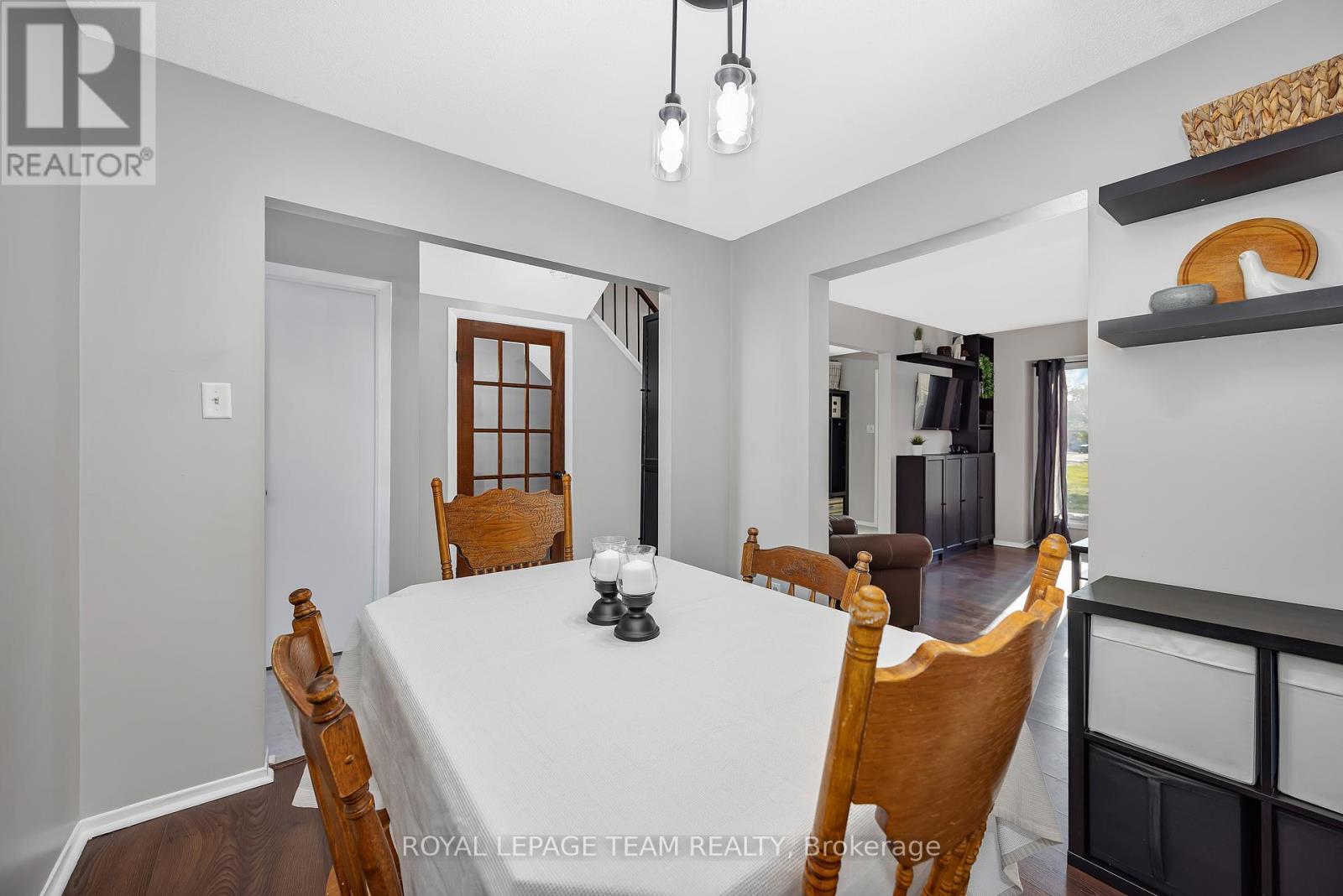 1960 Colorado Lane, Ottawa, Ontario  K1C 6T9 - Photo 10 - X12413369
