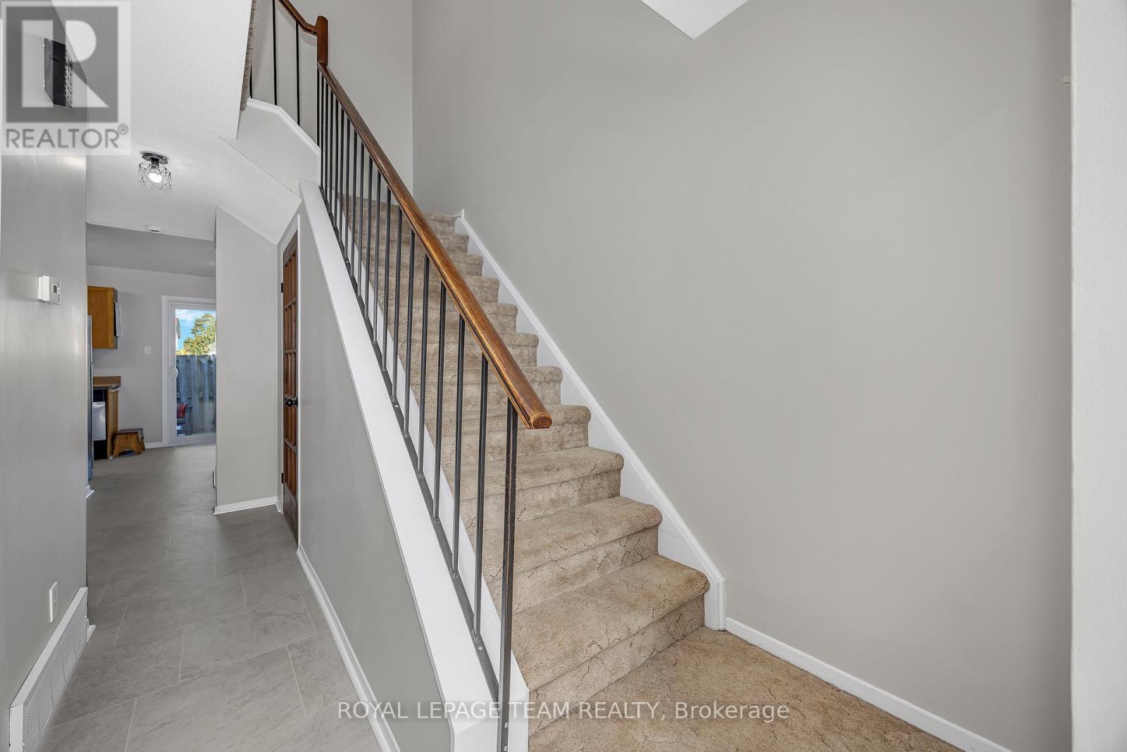 1960 Colorado Lane, Ottawa, Ontario  K1C 6T9 - Photo 16 - X12413369