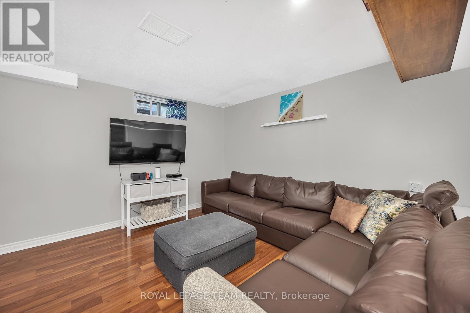 1960 Colorado Lane, Ottawa, Ontario  K1C 6T9 - Photo 29 - X12413369
