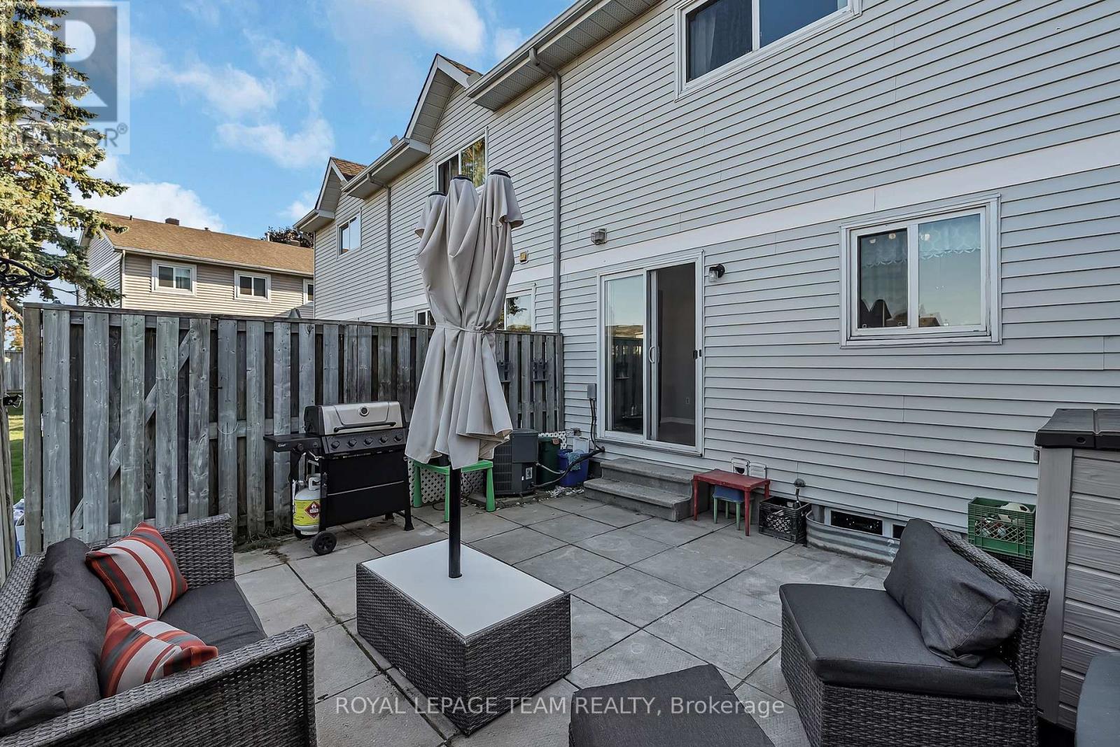 1960 Colorado Lane, Ottawa, Ontario  K1C 6T9 - Photo 33 - X12413369