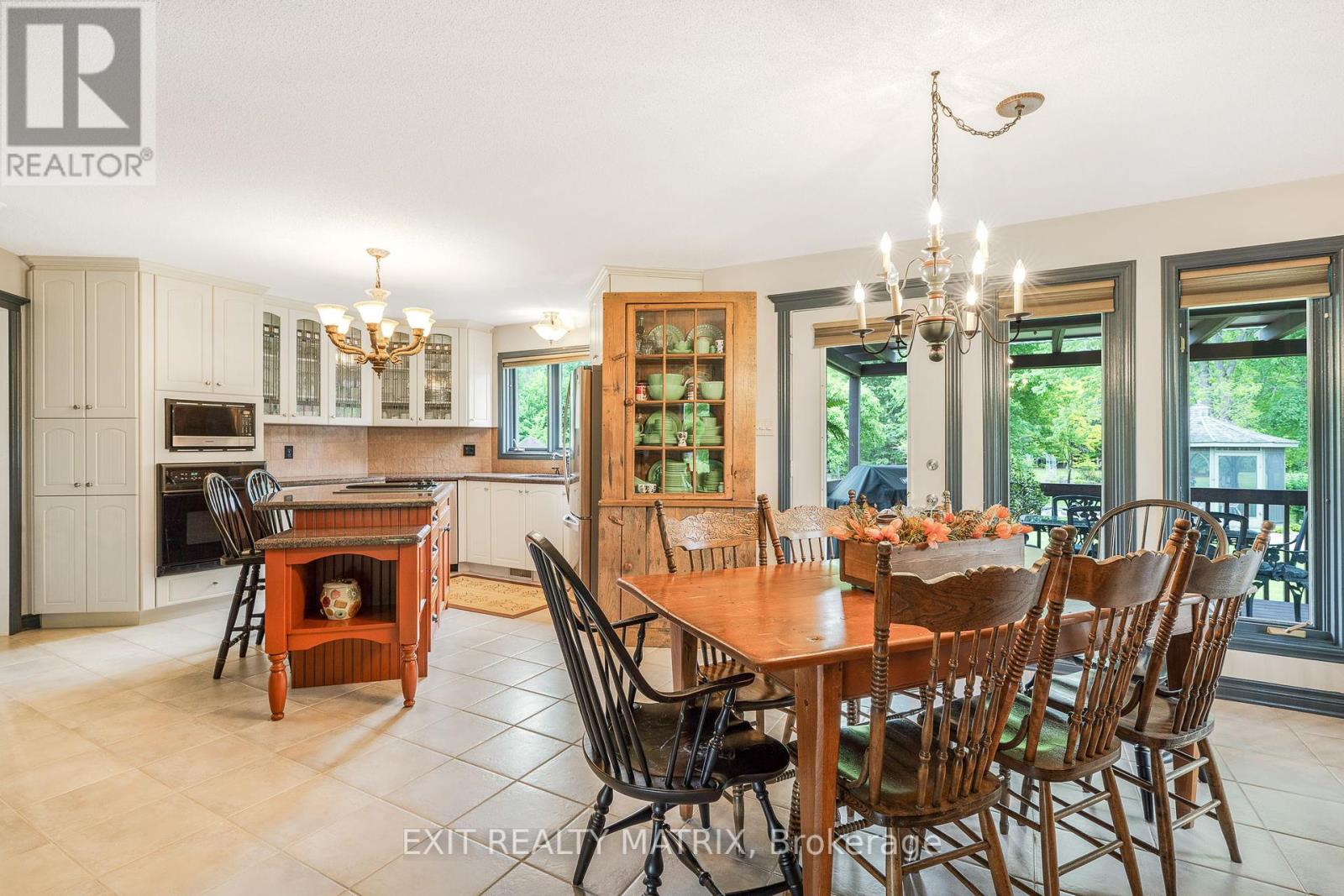 882 Du Castor Road, The Nation, Ontario  K0A 3C0 - Photo 15 - X12413373