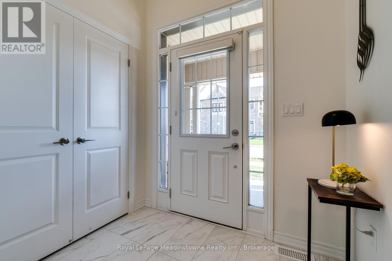 497 Celandine Terrace, Milton, Ontario  L9E 1T8 - Photo 4 - W12413357