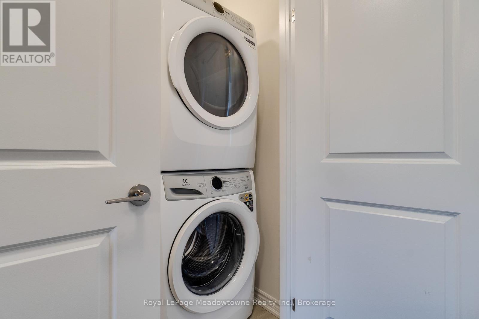 497 Celandine Terrace, Milton, Ontario  L9E 1T8 - Photo 45 - W12413357