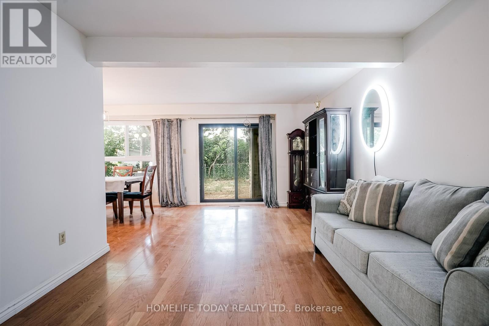 122 Valdor Drive, Toronto, Ontario  M1V 1R5 - Photo 7 - E12395304