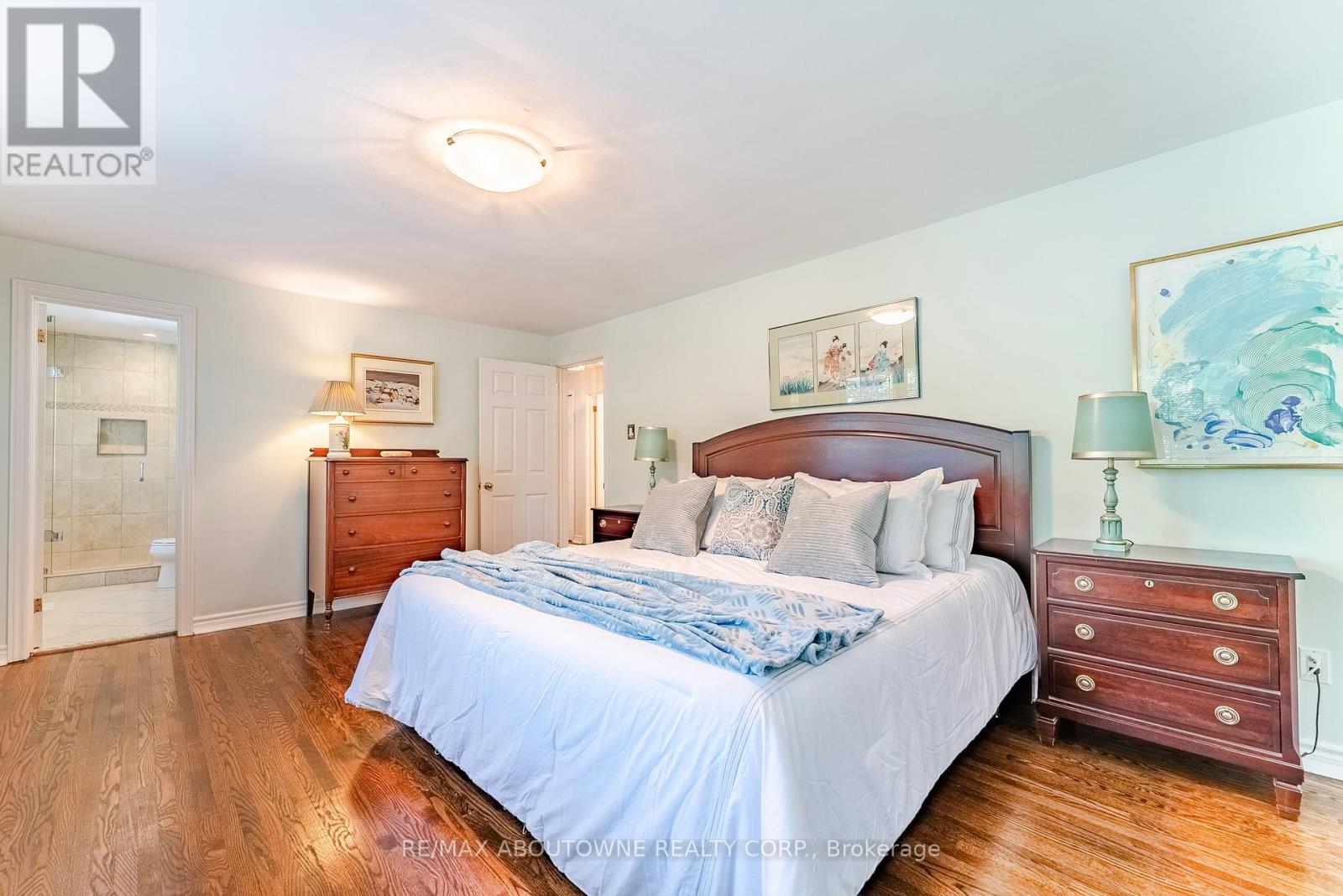 1284 Cleaver Drive, Oakville, Ontario  L6J 1W3 - Photo 20 - W12405292