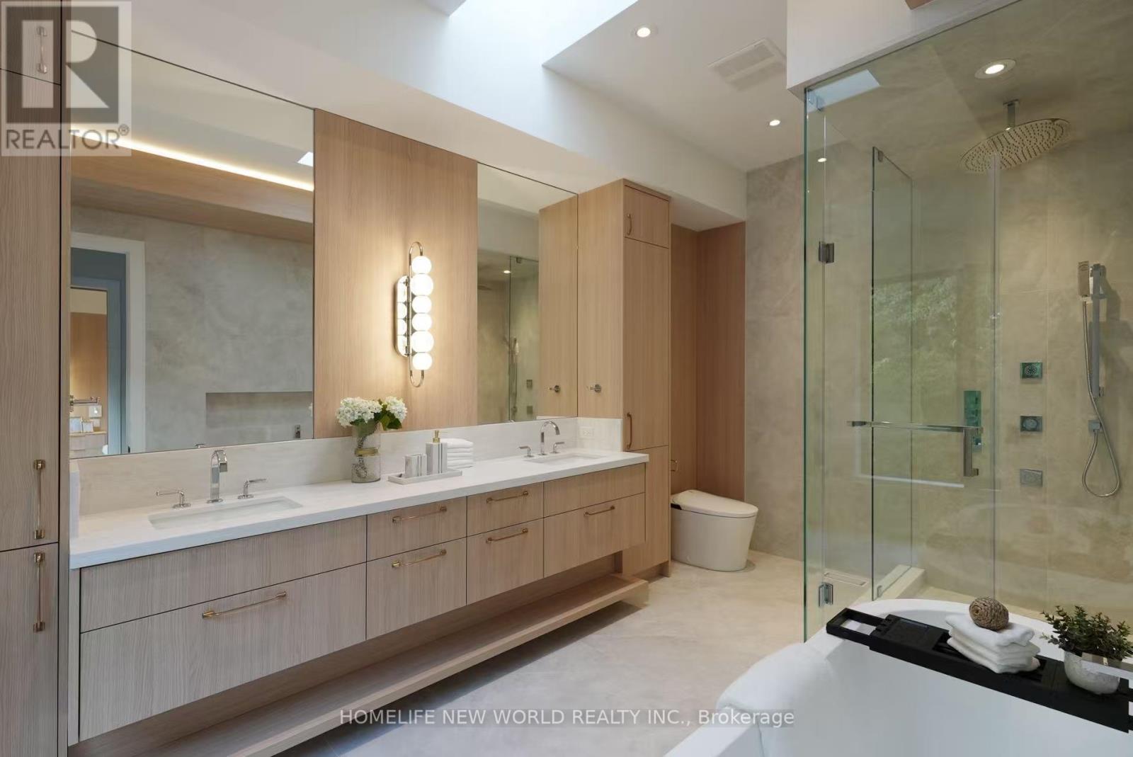 30 Orchard Crescent, Toronto, Ontario  M8Z 3E1 - Photo 10 - W12409788
