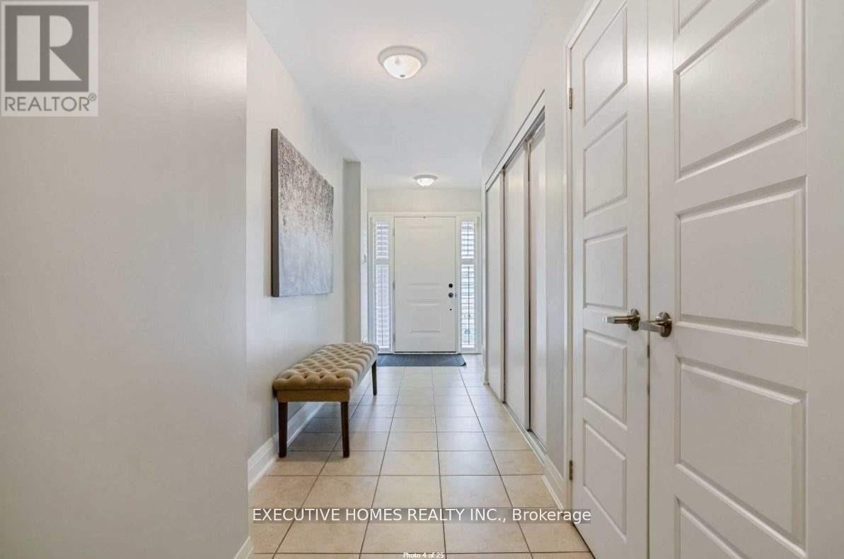 142 - 165 Hampshire Way, Milton, Ontario  L9T 8M7 - Photo 4 - W12395839